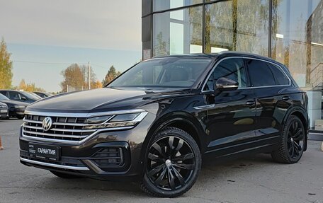 Volkswagen Touareg III, 2018 год, 4 492 800 рублей, 1 фотография