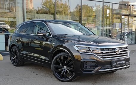Volkswagen Touareg III, 2018 год, 4 492 800 рублей, 3 фотография