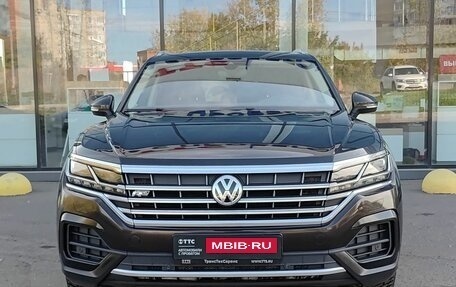Volkswagen Touareg III, 2018 год, 4 492 800 рублей, 2 фотография