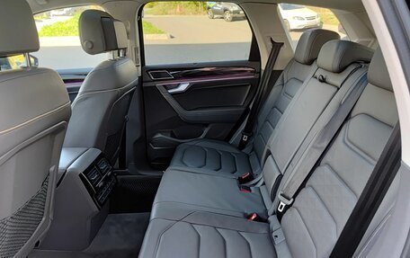 Volkswagen Touareg III, 2018 год, 4 492 800 рублей, 15 фотография