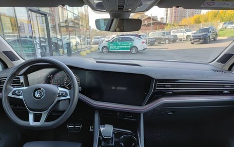 Volkswagen Touareg III, 2018 год, 4 492 800 рублей, 17 фотография