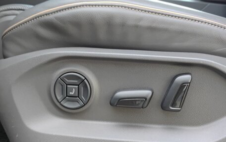 Volkswagen Touareg III, 2018 год, 4 492 800 рублей, 28 фотография