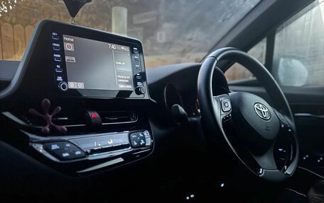 Toyota C-HR I рестайлинг, 2020 год, 2 500 000 рублей, 2 фотография