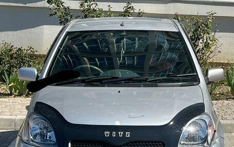 Toyota Vitz, 2000 год, 350 000 рублей, 1 фотография