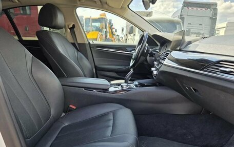 BMW 5 серия, 2021 год, 3 950 000 рублей, 14 фотография