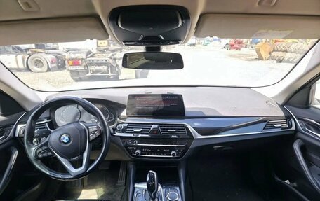 BMW 5 серия, 2021 год, 3 950 000 рублей, 13 фотография