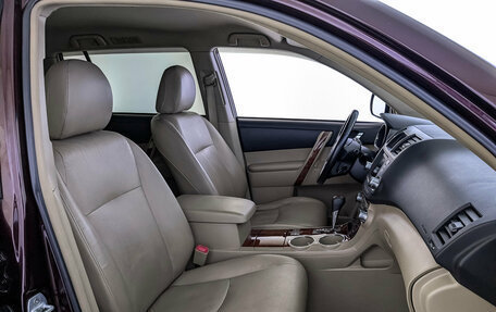 Toyota Highlander III, 2013 год, 1 995 000 рублей, 24 фотография