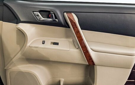 Toyota Highlander III, 2013 год, 1 995 000 рублей, 25 фотография
