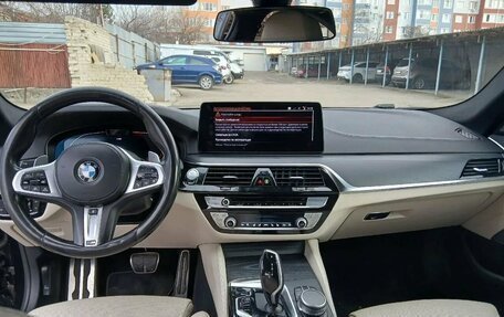 BMW 5 серия, 2021 год, 5 900 000 рублей, 11 фотография