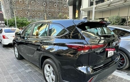 Toyota Highlander, 2023 год, 5 400 000 рублей, 4 фотография
