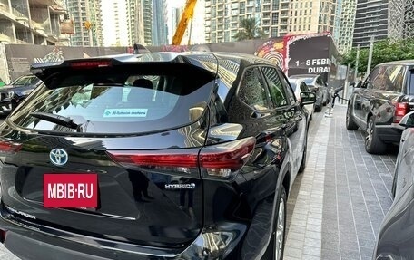 Toyota Highlander, 2023 год, 5 400 000 рублей, 6 фотография