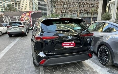 Toyota Highlander, 2023 год, 5 400 000 рублей, 5 фотография