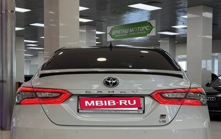 Toyota Camry, 2021 год, 3 745 000 рублей, 10 фотография