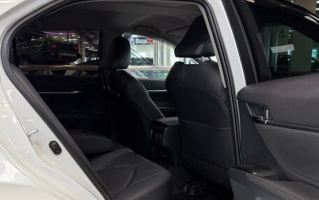 Toyota Camry, 2021 год, 3 745 000 рублей, 30 фотография