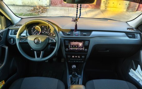 Skoda Rapid I, 2018 год, 1 300 000 рублей, 10 фотография