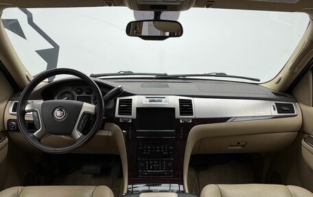 Cadillac Escalade III, 2011 год, 1 599 000 рублей, 20 фотография