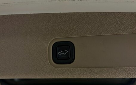 Cadillac Escalade III, 2011 год, 1 599 000 рублей, 28 фотография
