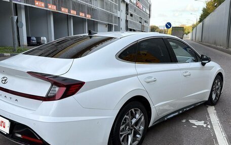 Hyundai Sonata VIII, 2021 год, 2 400 000 рублей, 5 фотография