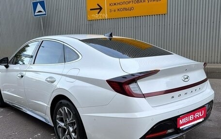 Hyundai Sonata VIII, 2021 год, 2 400 000 рублей, 3 фотография