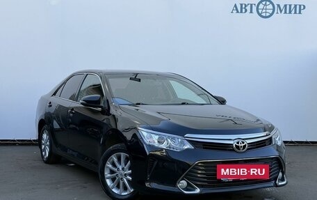 Toyota Camry, 2017 год, 2 400 000 рублей, 3 фотография