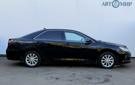 Toyota Camry, 2017 год, 2 400 000 рублей, 4 фотография