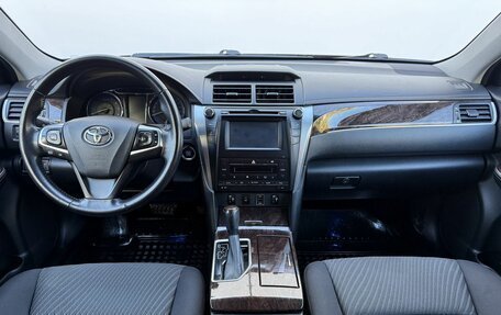 Toyota Camry, 2017 год, 2 400 000 рублей, 12 фотография