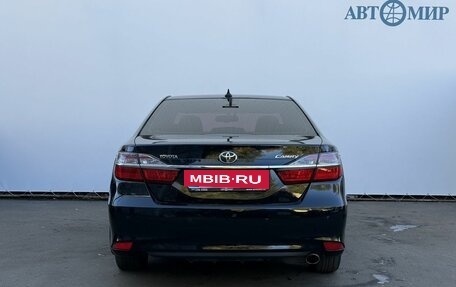 Toyota Camry, 2017 год, 2 400 000 рублей, 6 фотография