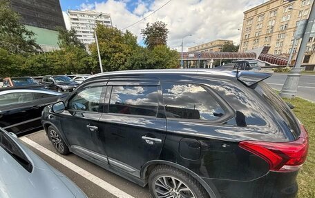 Mitsubishi Outlander III рестайлинг 3, 2019 год, 2 600 000 рублей, 7 фотография