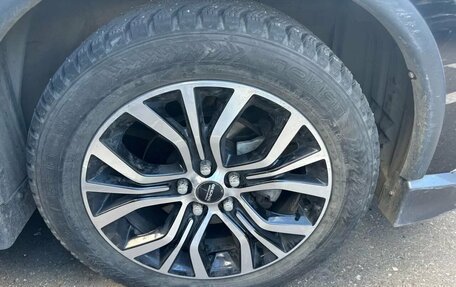 Mitsubishi Outlander III рестайлинг 3, 2019 год, 2 600 000 рублей, 9 фотография