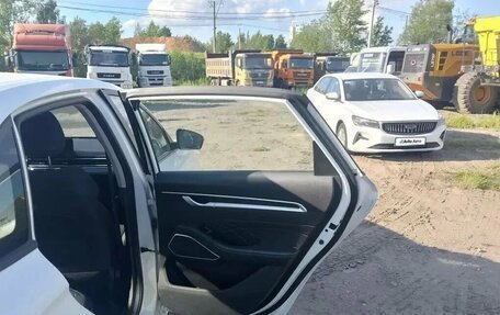 Geely Emgrand, 2024 год, 1 200 000 рублей, 15 фотография