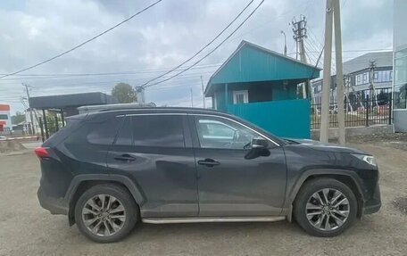 Toyota RAV4, 2022 год, 3 150 000 рублей, 8 фотография