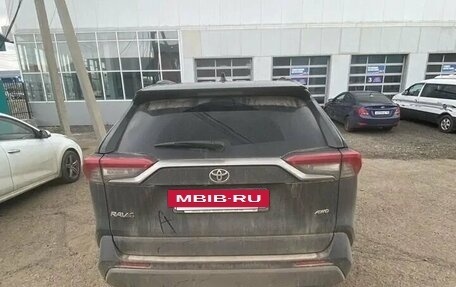 Toyota RAV4, 2022 год, 3 150 000 рублей, 5 фотография