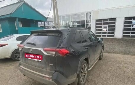 Toyota RAV4, 2022 год, 3 150 000 рублей, 4 фотография