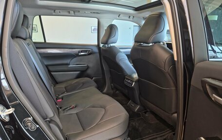 Toyota Highlander, 2026 год, 5 390 000 рублей, 25 фотография