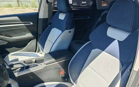Geely Emgrand, 2023 год, 1 690 000 рублей, 10 фотография