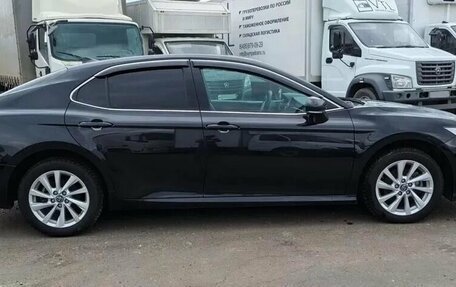 Toyota Camry, 2023 год, 3 550 000 рублей, 2 фотография