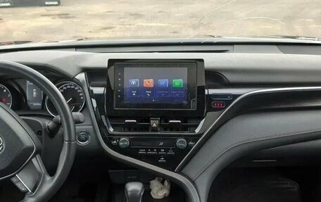Toyota Camry, 2023 год, 3 550 000 рублей, 9 фотография