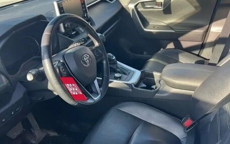 Toyota RAV4, 2022 год, 3 100 000 рублей, 7 фотография