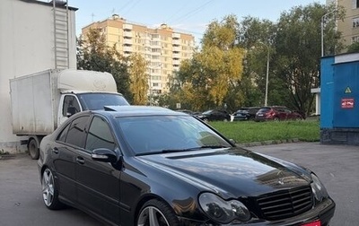 Mercedes-Benz C-Класс, 2004 год, 850 000 рублей, 1 фотография