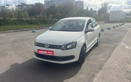 Volkswagen Polo VI (EU Market), 2013 год, 700 000 рублей, 1 фотография