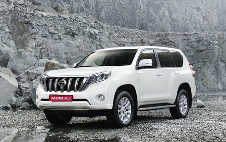 Toyota Land Cruiser Prado 150 рестайлинг 2, 2016 год, 3 050 000 рублей, 1 фотография