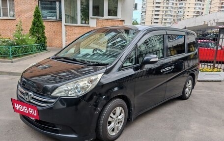 Honda Stepwgn III, 2009 год, 900 000 рублей, 3 фотография