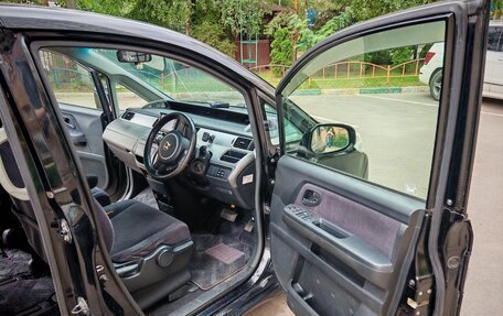 Honda Stepwgn III, 2009 год, 900 000 рублей, 9 фотография