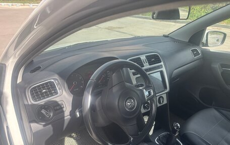 Volkswagen Polo VI (EU Market), 2013 год, 700 000 рублей, 12 фотография