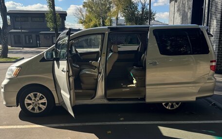 Toyota Alphard III, 2004 год, 1 600 000 рублей, 9 фотография