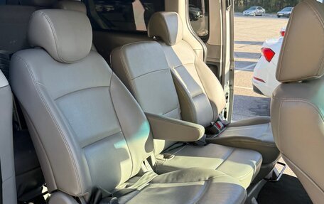 Hyundai Grand Starex Grand Starex I рестайлинг 2, 2016 год, 3 000 000 рублей, 8 фотография