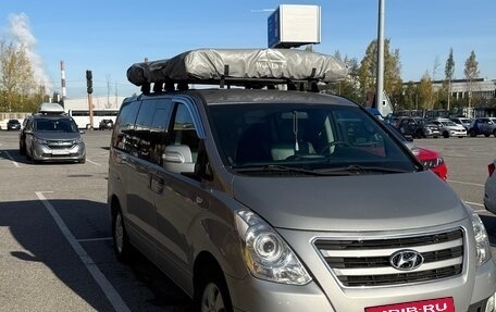 Hyundai Grand Starex Grand Starex I рестайлинг 2, 2016 год, 3 000 000 рублей, 3 фотография