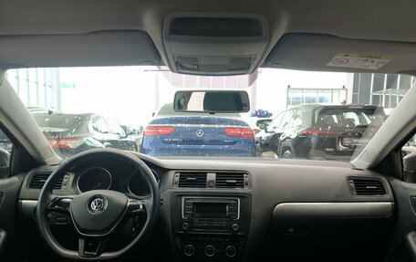 Volkswagen Jetta VI, 2016 год, 1 350 000 рублей, 18 фотография