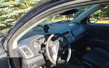 Mitsubishi Outlander III рестайлинг 3, 2011 год, 1 050 000 рублей, 5 фотография