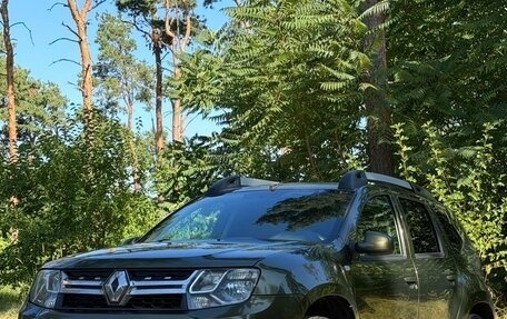 Renault Duster I рестайлинг, 2016 год, 1 000 000 рублей, 2 фотография